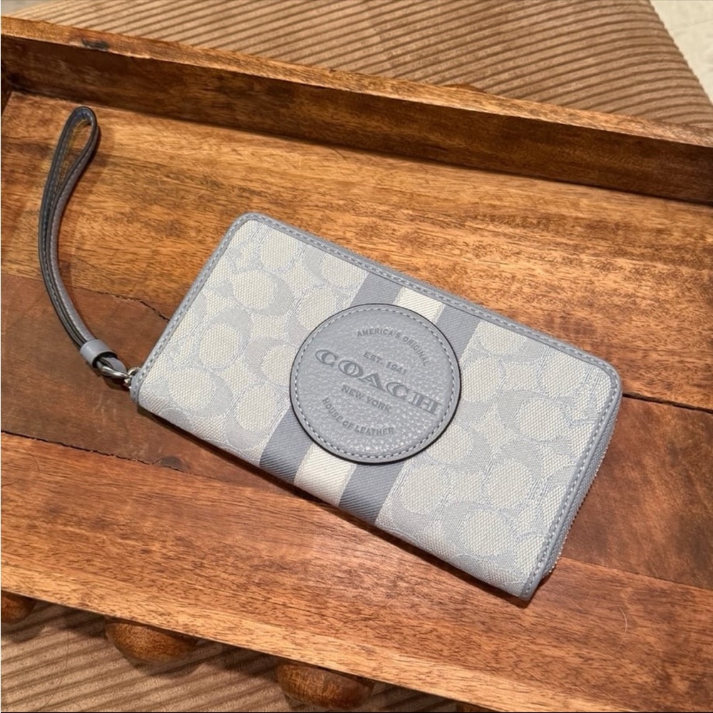 Coach Wristlet Wallet